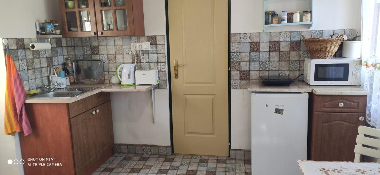 Terez Haza Hotel Pazmand Екстериор снимка